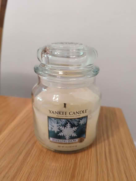 Photo of free Yankee candle - sparkling snow (Amersham HP7) #1