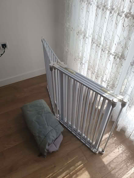 Photo of free 3 in 1 Playpen, Fire Guard or Room Divider (Burgess Park SE5) #3