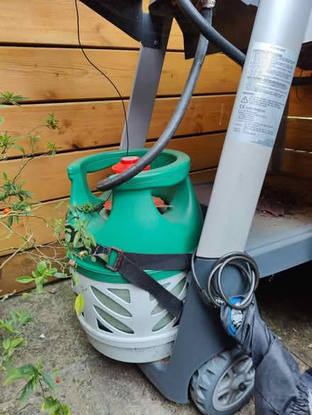 Photo of free Gas grill (Shadwell E1) #2