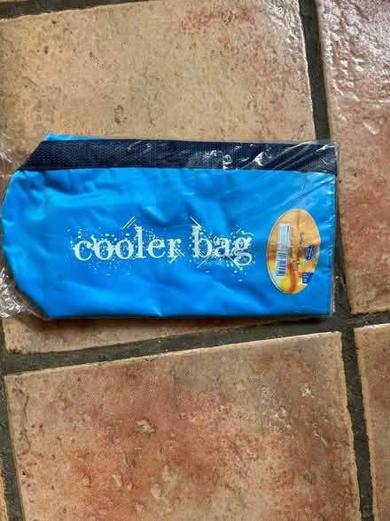 Photo of free Bottle cooler bag (Shefford) #1