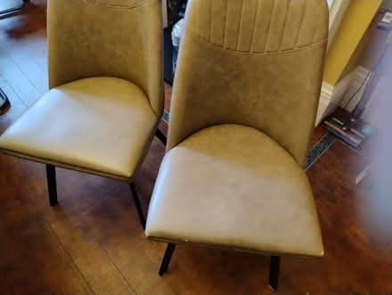 Photo of free Dining table and chairs (SE9) #2