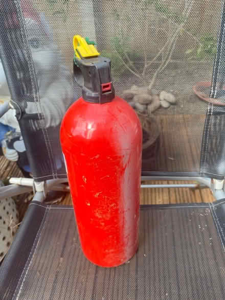 Photo of free Fire extinguisher (Hampton TW12) #3