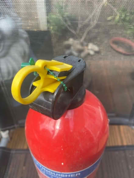 Photo of free Fire extinguisher (Hampton TW12) #4