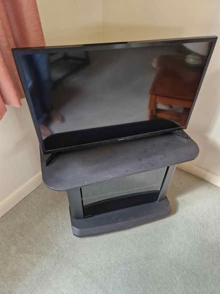Photo of free 2 x tvs (Godstone) #1