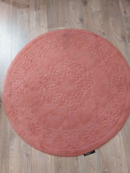 Photo of free Circular rose pink Rug 46" diameter (Stockport SK3) #1
