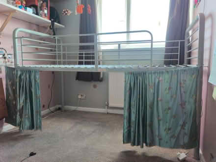 Photo of free Metal mid sleep (DY11 marlpool) #1