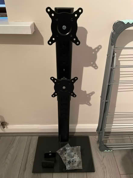 Photo of free Vertical monitor stand (NG8) #1