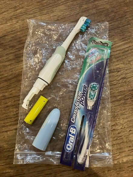 Photo of free Toothbrush - battery operated (Goffs Oak EN7) #1