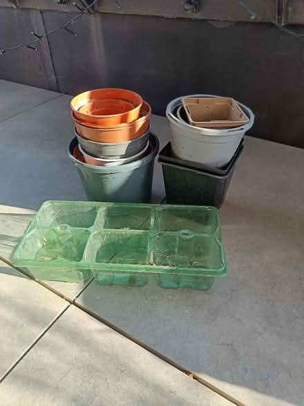 Photo of free Selection of small pots (Hove BN3) #1