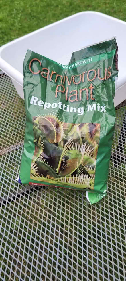Photo of free Carnivorous plant repotting mix (Vale LA1) #1