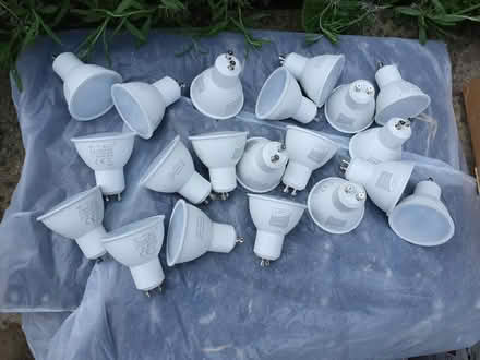 Photo of free 20 GU10 LED light-blue cool white (Broomhill S10) #1