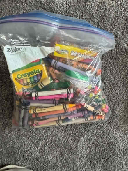 Photo of free Kids craft supplies (Downers Grove - South) #4