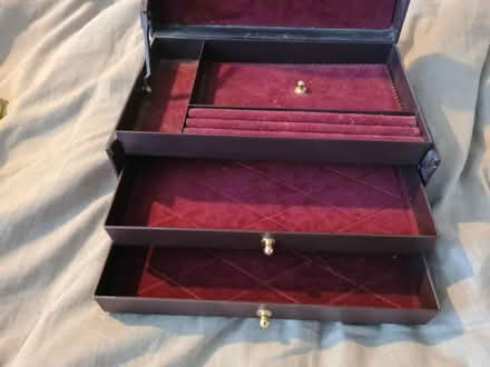 Photo of free Good Quality Jewellery Box (Mongewell, Wallingford) #2