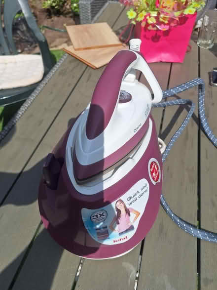 Photo of free Tefal steam iron (DE15 0DD) #1