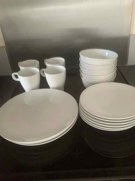 Photo of free Dinner plate set (Foresters Leisure Park DE23) #1