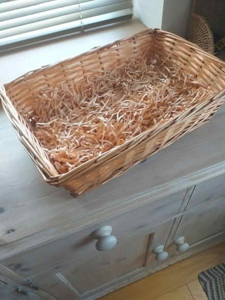 Photo of free Wicker small hamper basket (Letchworth) #1