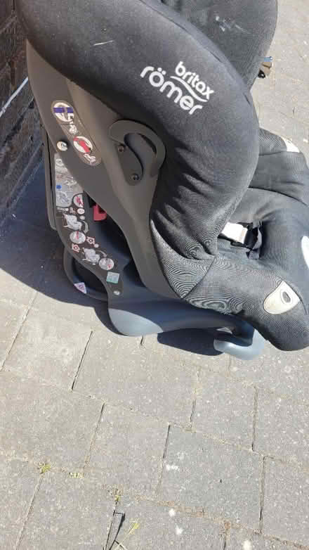 Photo of free Britax child car seat (BH11) #3