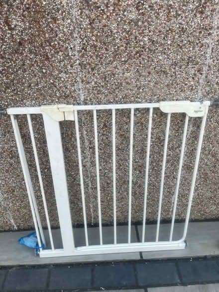 Photo of free Extendable stair gate (baguley M23) #1