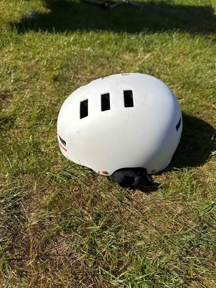 Photo of free Adult cycling/skate helmet (Beckenham BR3) #1