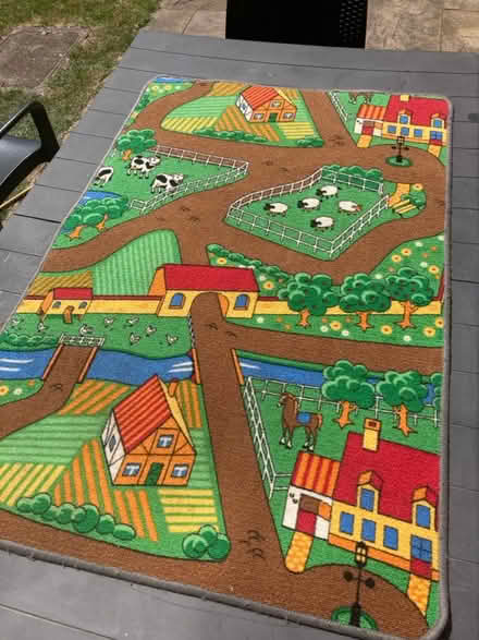 Photo of free Children’s rug (RG4) #2