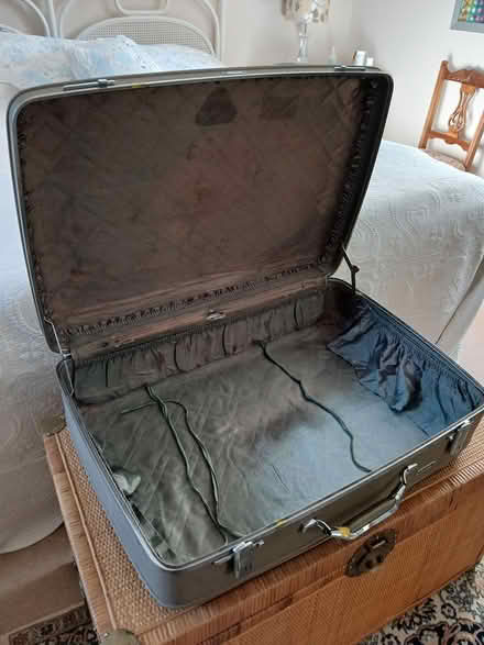Photo of free Vintage American Tourister Suitcase (Sevenoaks TN13) #3