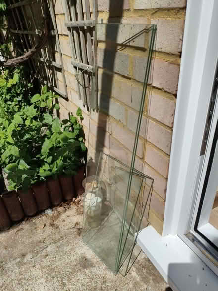 Photo of free Glass shelves (Jerrymoor Hill Finch RG40) #1