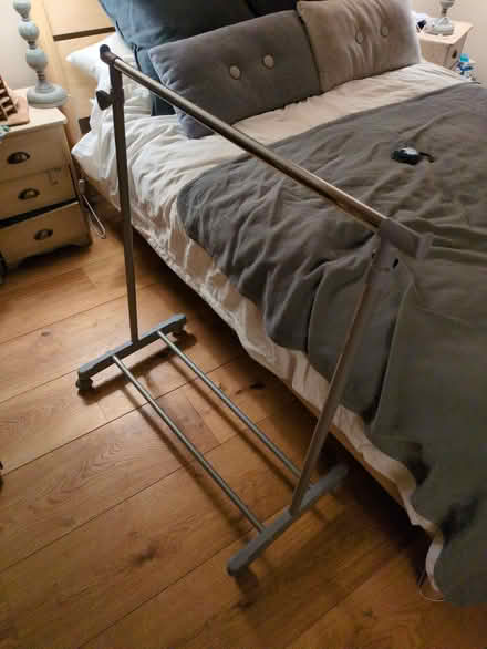 Photo of free Adjustable hanging rail (Temple Street OX4) #1
