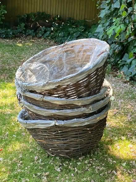 Photo of free 4 large hanging baskets (Beaconsfield HP9) #1