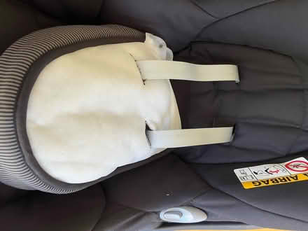 Photo of free Maxi Cosi baby car seat (Ealing Common W5) #2