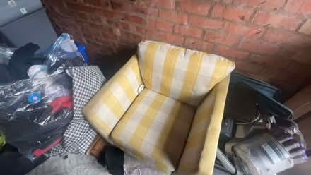 Photo of free Single yellow and white chair (Formby L37) #1