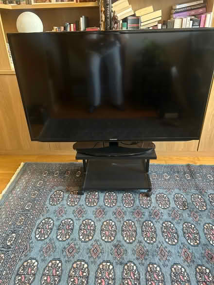 Photo of free Samsung 47 inch TV with stand (Kingston KT2) #1