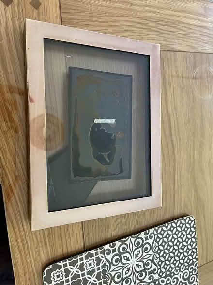 Photo of free “Floating” picture frame - fix (SG4 hitchin) #1