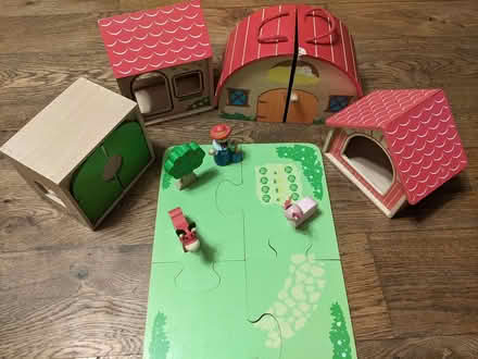 Photo of free Wooden farm play set (Horsham RH12) #1