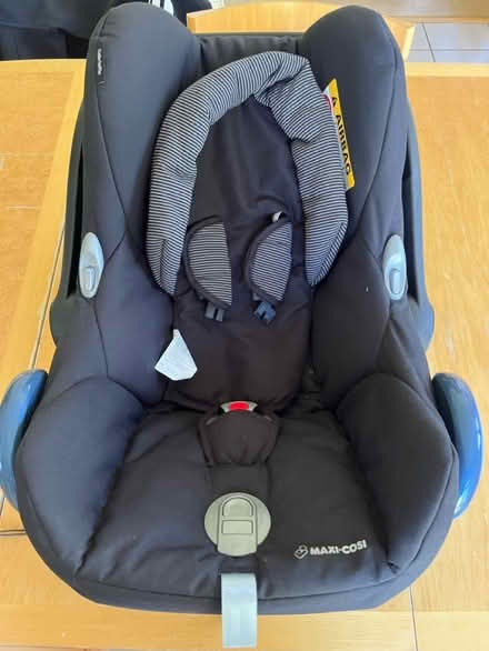 Photo of free Maxi Cosi baby car seat (Ealing Common W5) #1