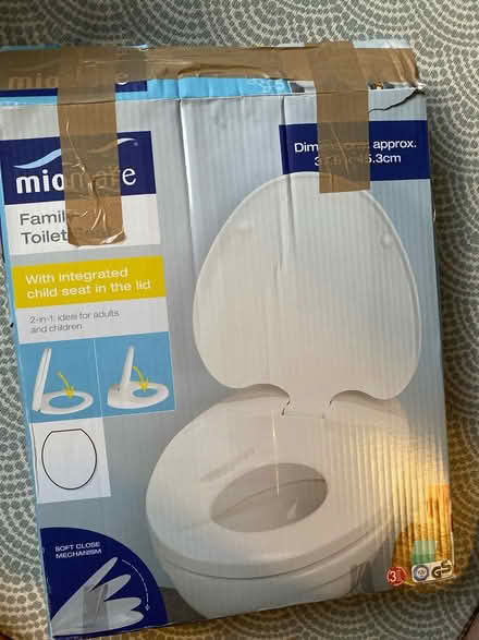 Photo of free Family toilet seat (OX3 Headington) #1