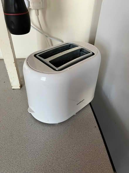 Photo of free Toaster (Stockland Green B23) #1