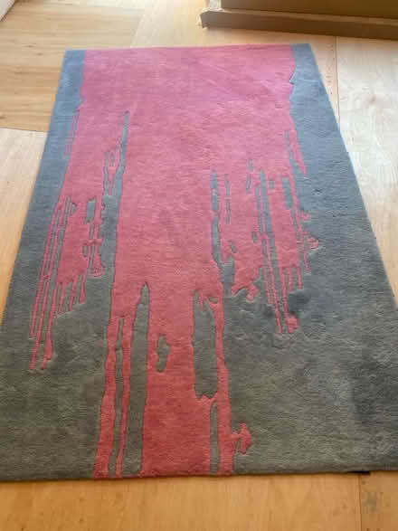 Photo of free Large rug (Archway N19) #1