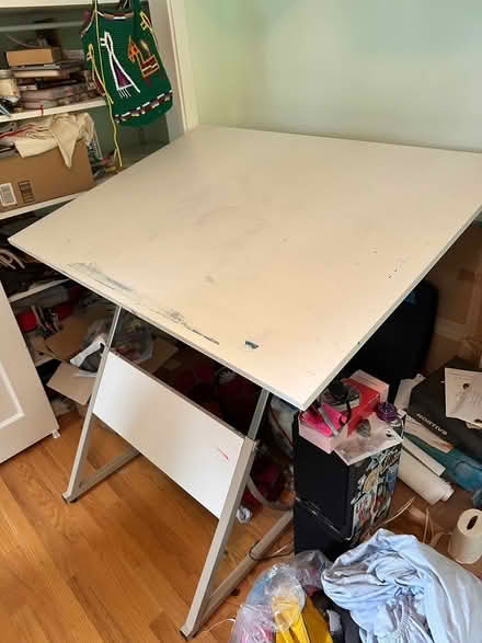 Photo of free drafting table (wedgwood) #4
