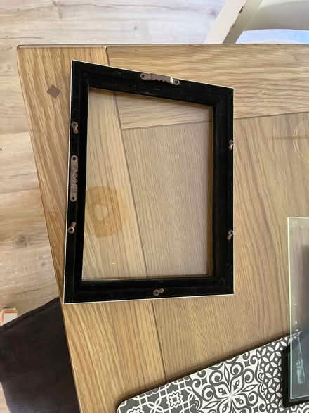 Photo of free “Floating” picture frame - fix (SG4 hitchin) #3