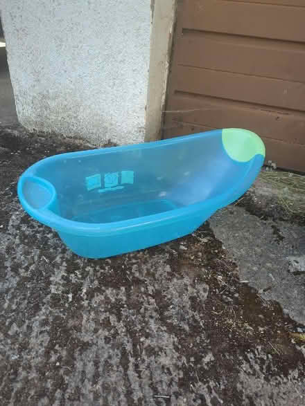 Photo of free Baby bath (Frenchay BS16) #1