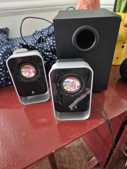 Photo of free Logitech speakers with subwoofer (Stockwell SW9) #1