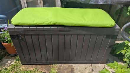 Photo of free garden store (Twyford RG10) #1