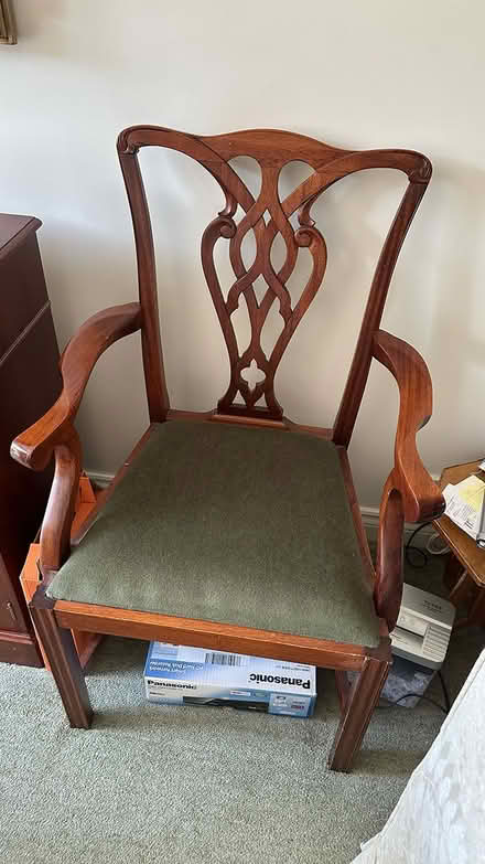 Photo of free Dining room set with sideboard (Bishop's Tachbrook (CV33)) #3