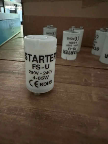 Photo of free FluorescentLight starter (Ascot SL5) #1