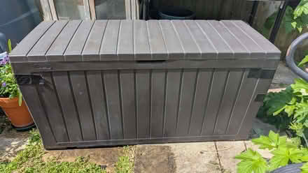 Photo of free garden store (Twyford RG10) #2