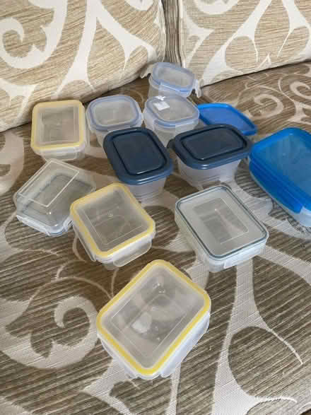 Photo of free Lots of small Tupperware (Kennington SW8) #1