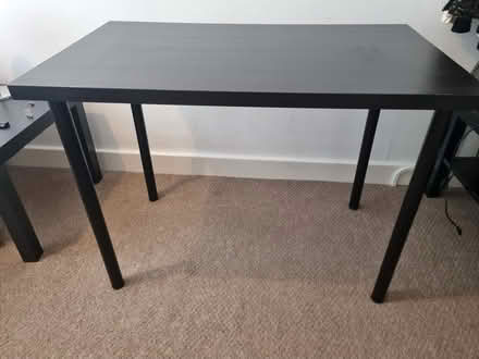 Photo of free Office chair and desk (Se109qb) #4