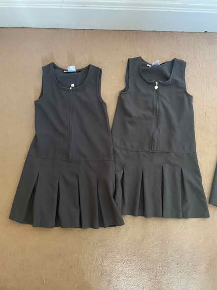 Photo of free School dress 128 (Sw183jr) #1