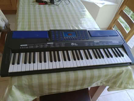 Photo of free Music keyboards (not working) (Welwyn Garden City, AL8) #2