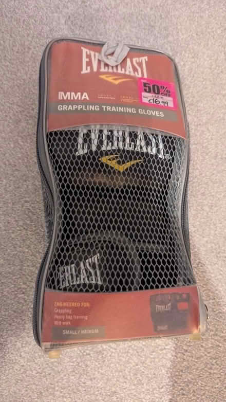 Photo of free Everlast Small / Medium MMA Grappling Training Gloves (Kelvedon CO5) #1